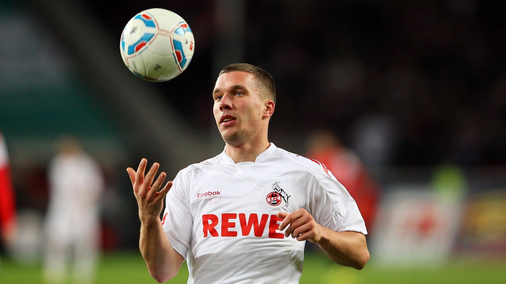 阿森纳的蜕变：从争四狂魔到争冠劲旅，阿森纳运动